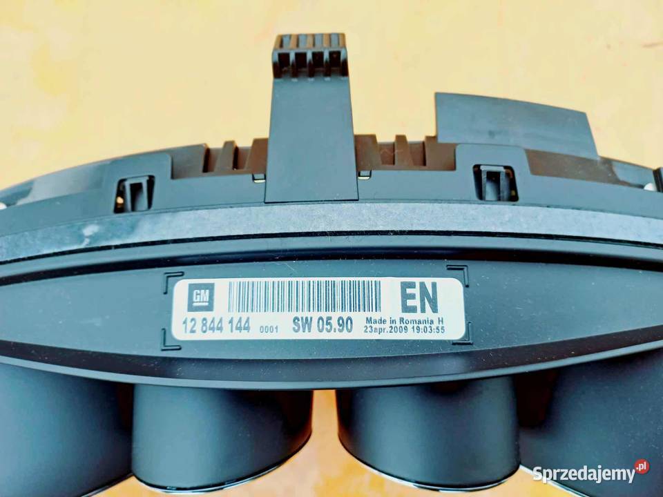OPEL INSIGNIA A 20 28 LICZNIK ZEGAR 12844144 EN Radom
