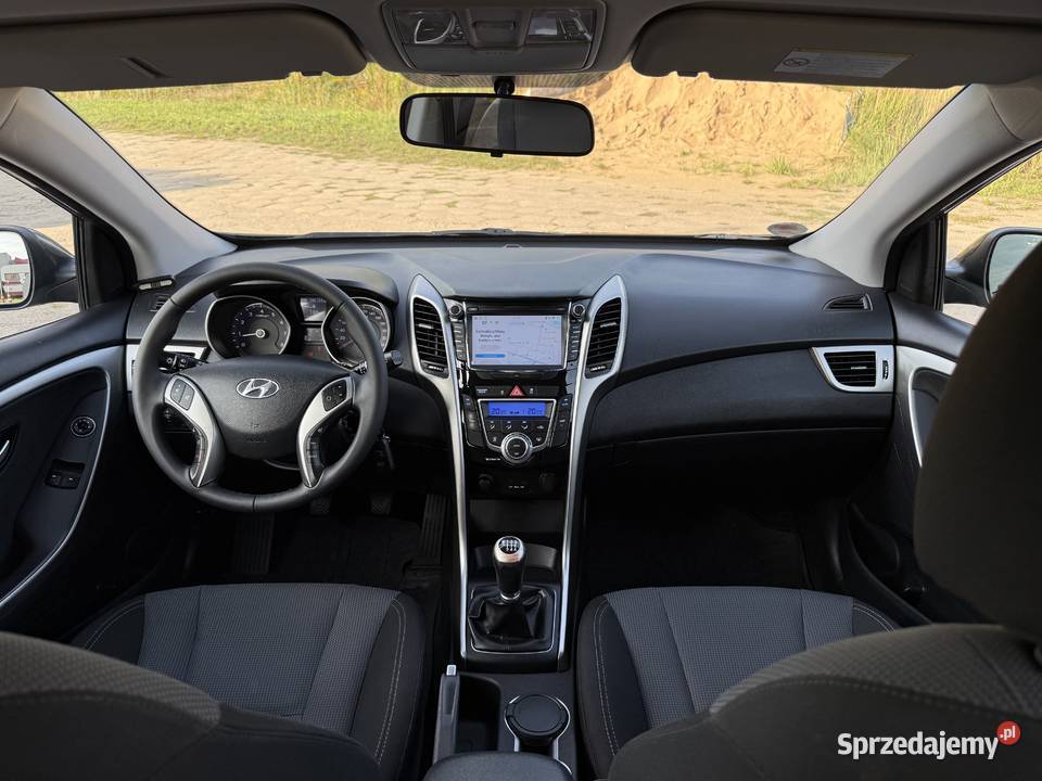 Hyundai i30 16 BENZYNA Klimatronik Nawigacja Rok produkcji 2012 Konin