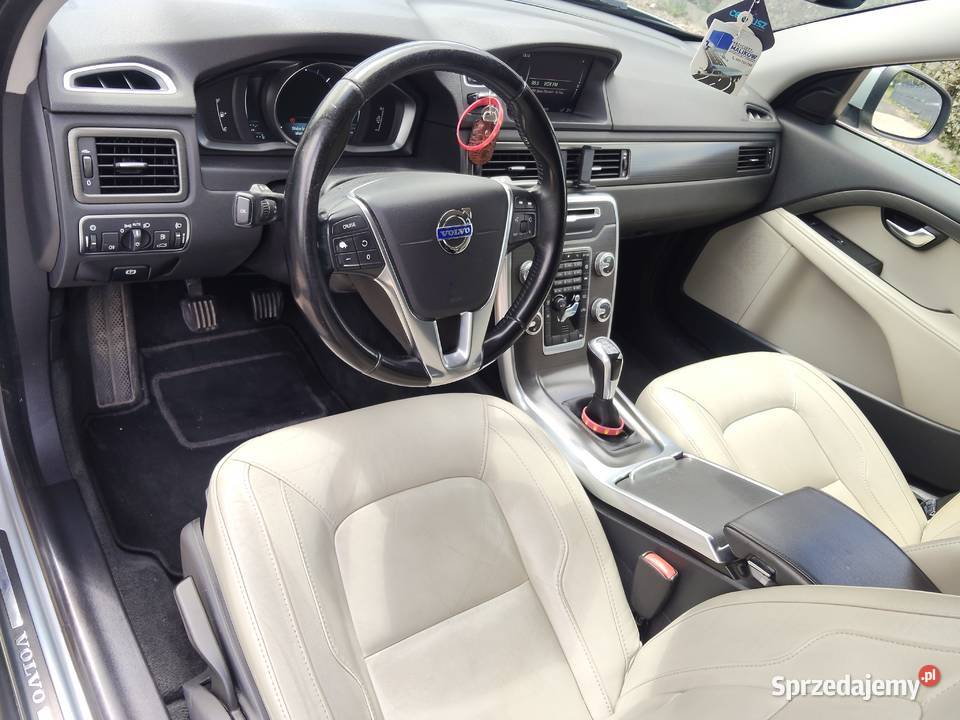 Volvo V70 D4 181 2014r Kielce sprzedam