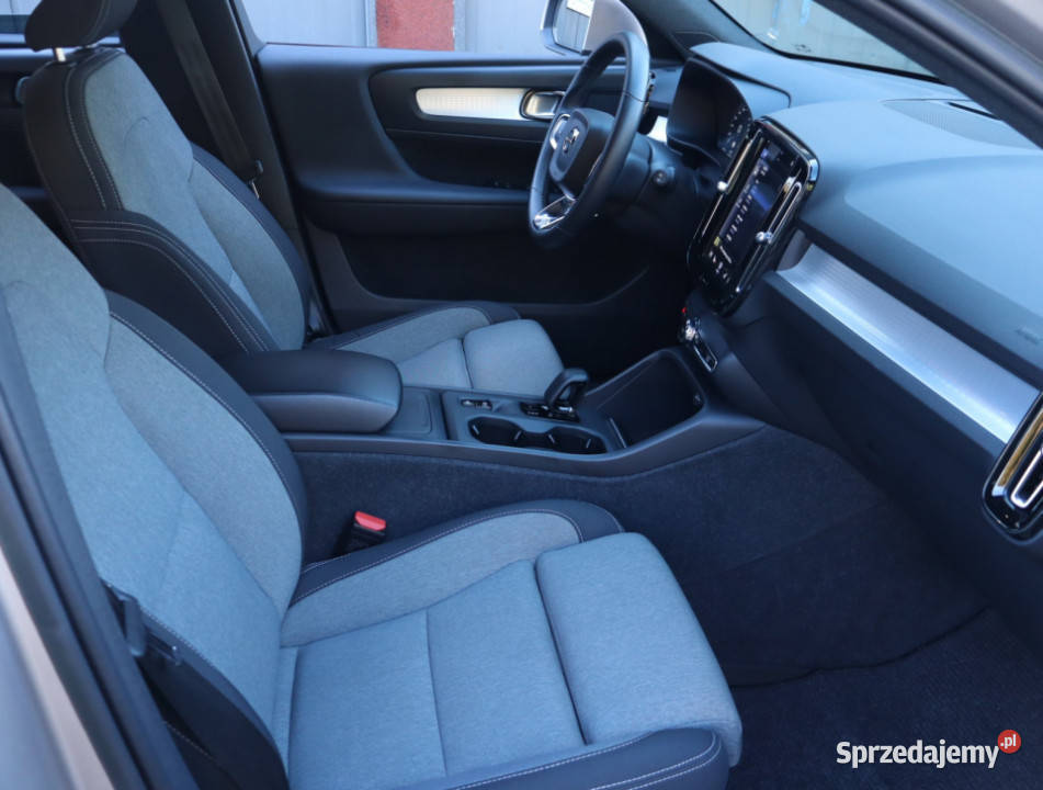 Volvo XC40 T2 Piaseczno