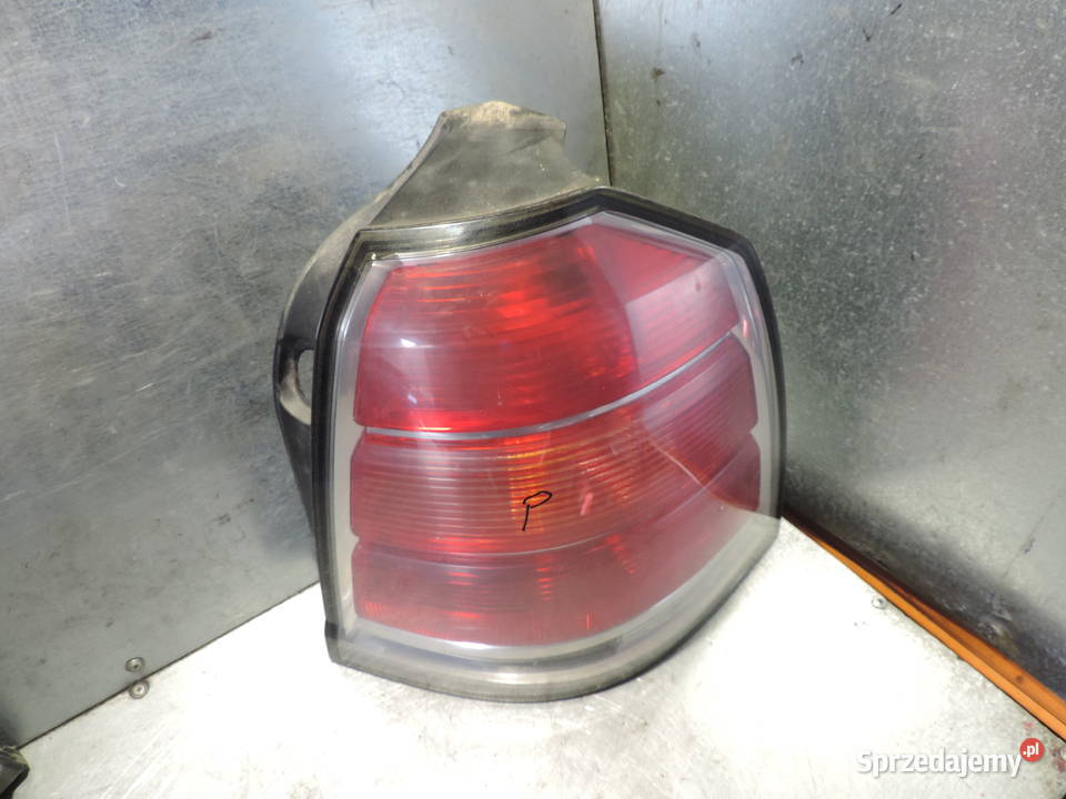 LAMPA PRAWA TYLNA OPEL ZAFIRA B osobowe Lampy tylne Oświetlenie małopolskie