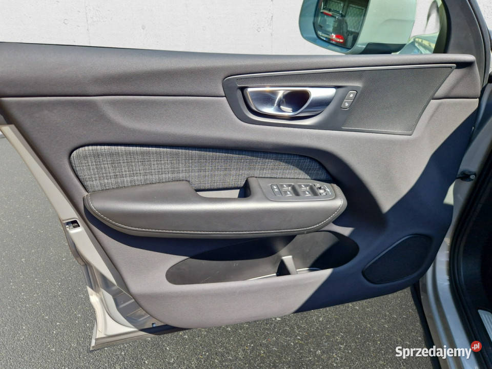 Volvo XC 60 B4 B Core Z Polskiego Salonu Faktura Warszawa