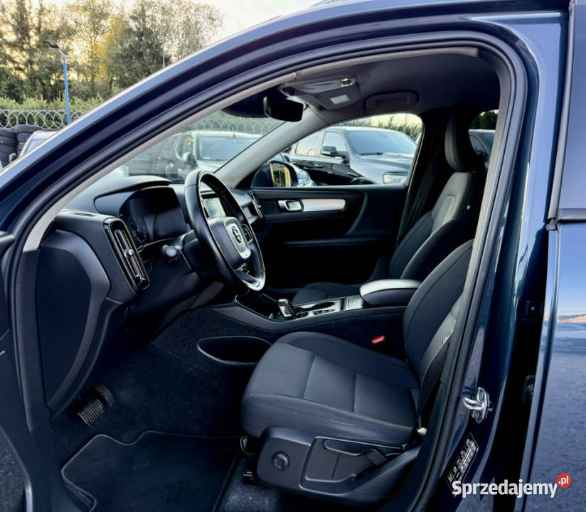 Volvo XC 40 4x4Virtual TachoLEDGwarancja elektrochrom. lusterko wst. Kamienna Góra sprzedam