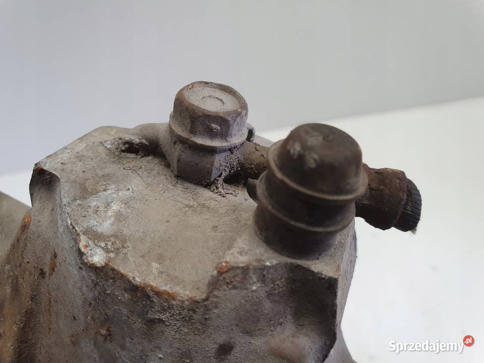 Toyota Prius II XW20 PRZEDNI ZACISK HAMULCOWY Rudka sprzedam