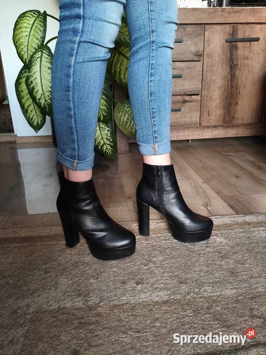Czarne wysokie botki na platformie Kozaki lubelskie Bełżyce sprzedam