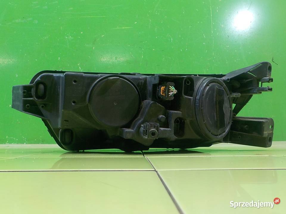 CITROEN C4 PICASSO II 16 EHDI 14r 5D lampa prawy Suków