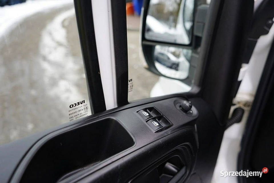 Iveco Daily 23HPI Klima NAVI kamera 145 2015r biały Płock