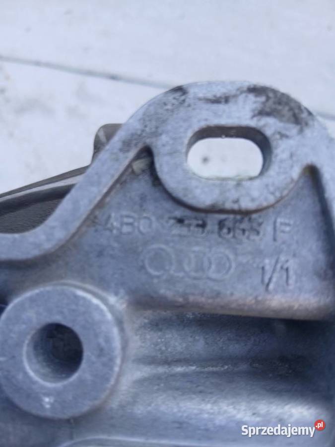 Wieszak mocowanie tłumika lewy 18T 25 24 30 Audi Szczerbice