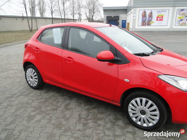 Piękna czerwona Mazda 2 122009 r pomorskie sprzedam