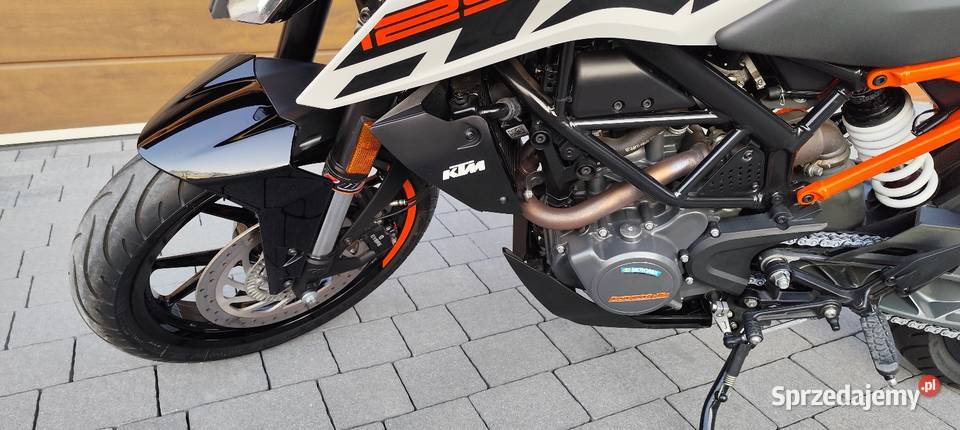 KTM DUKE 125 nowy idealny 7336 przebiegu stan świętokrzyskie Staszów