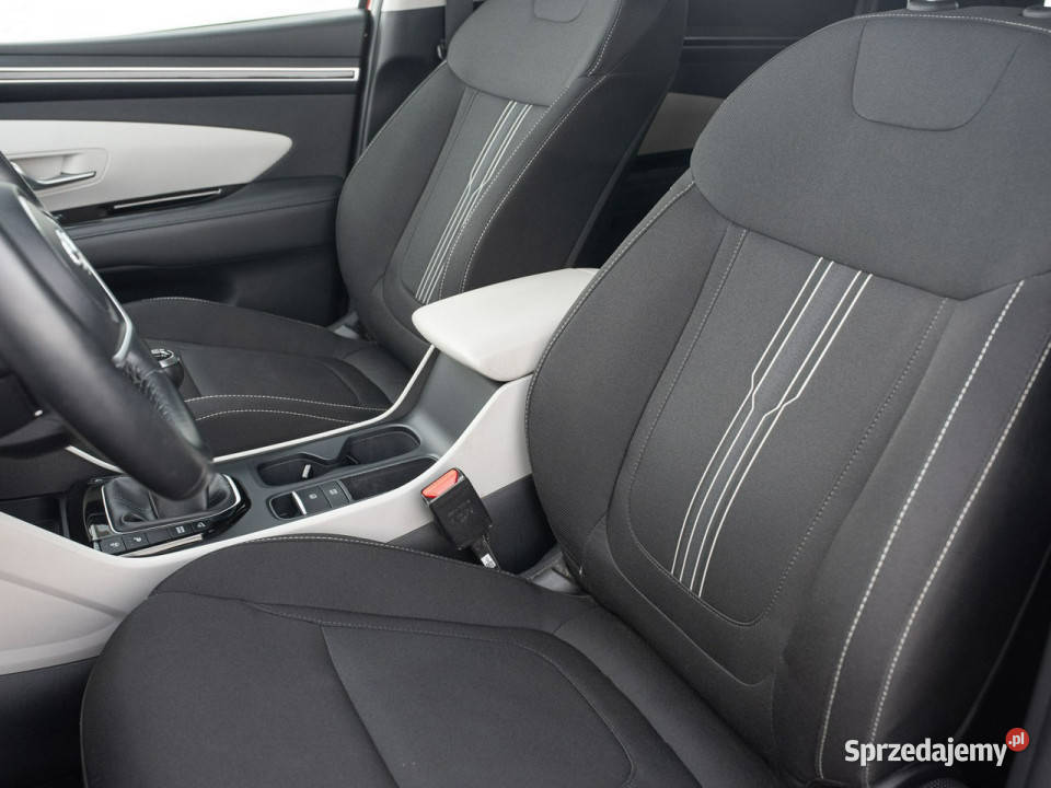 Hyundai Tucson GD3F86516 TGDi Smart 2WD Podgrzf czerwony Pępowo