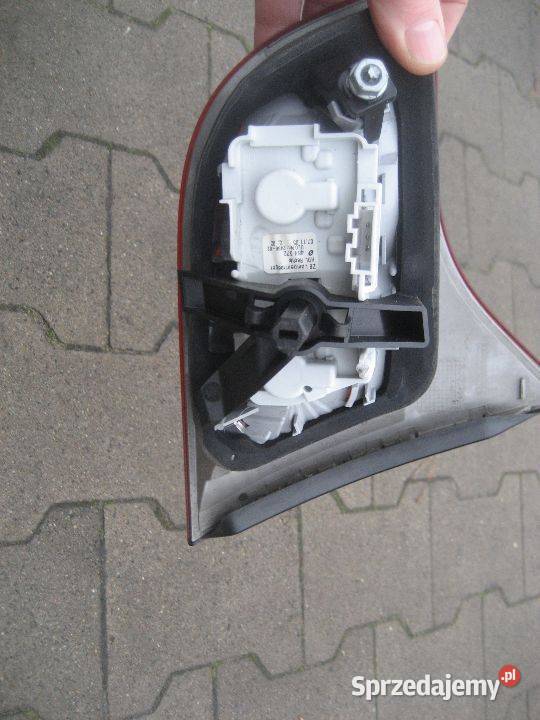 audi a4 b7 kombi 0507r lampa tył prawa w klapę Rakoniewice