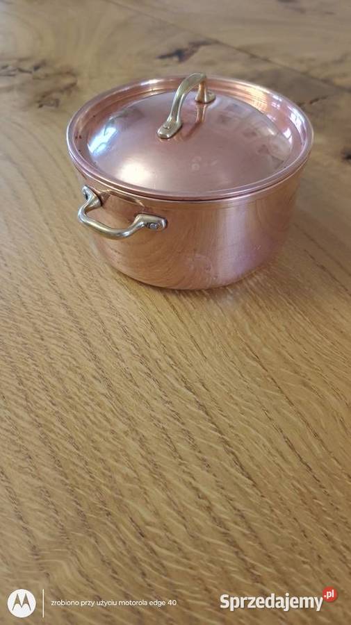 Miedziany garnek sygnowany z Portugali Garnki i szybkowary Wyposażenie wnętrz Ciechanów