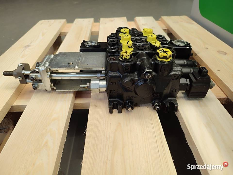 Rozdzielacz hydrauliczny 2000221230 BUCHER Wilkowo