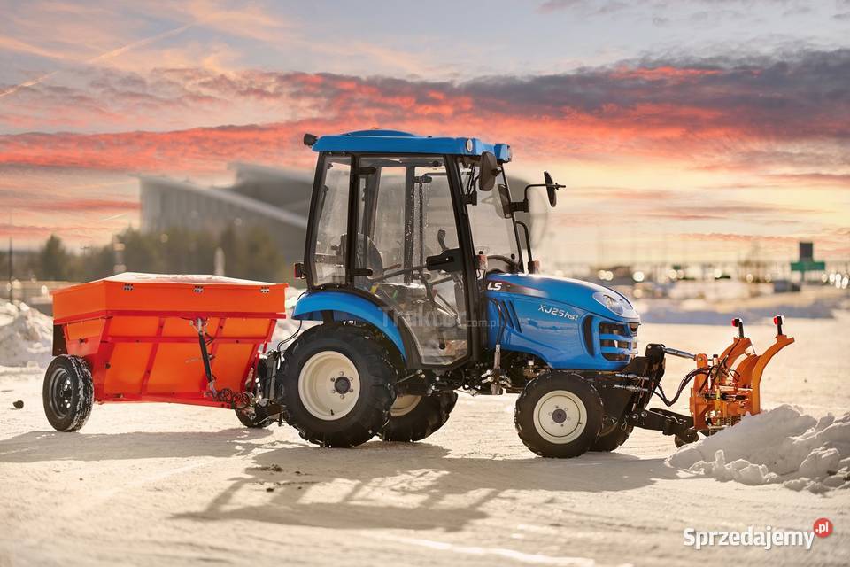 LS Tractor XJ25 HST 4x4 244 CAB pług do śniegu