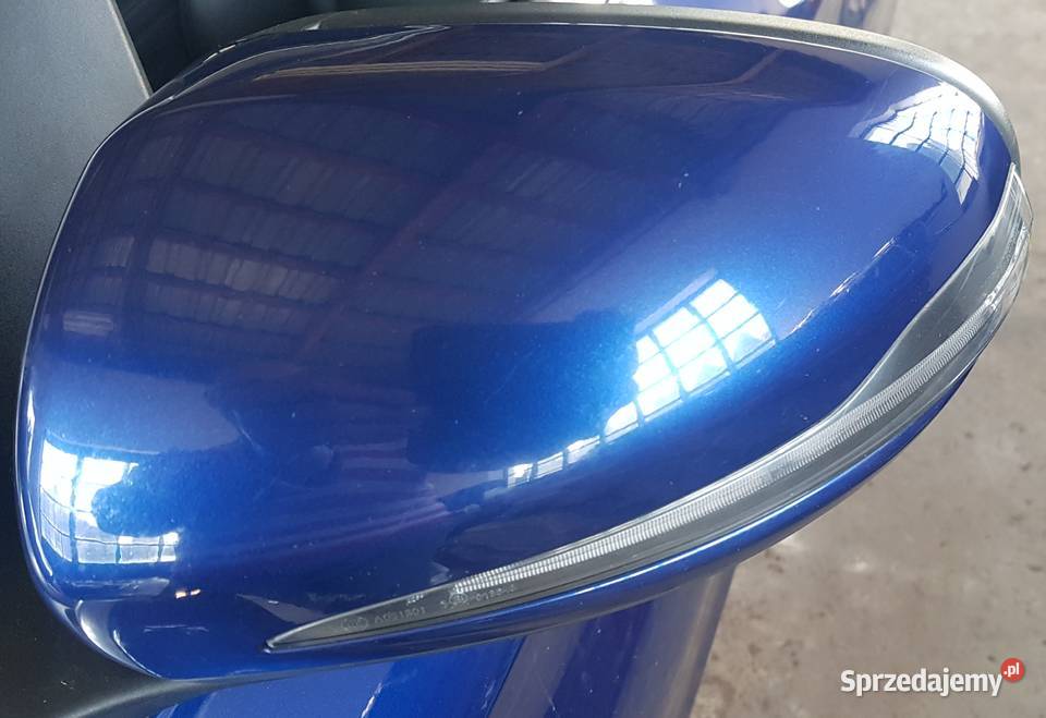 Lusterko MERCEDES CKLASA W205 896 Radom