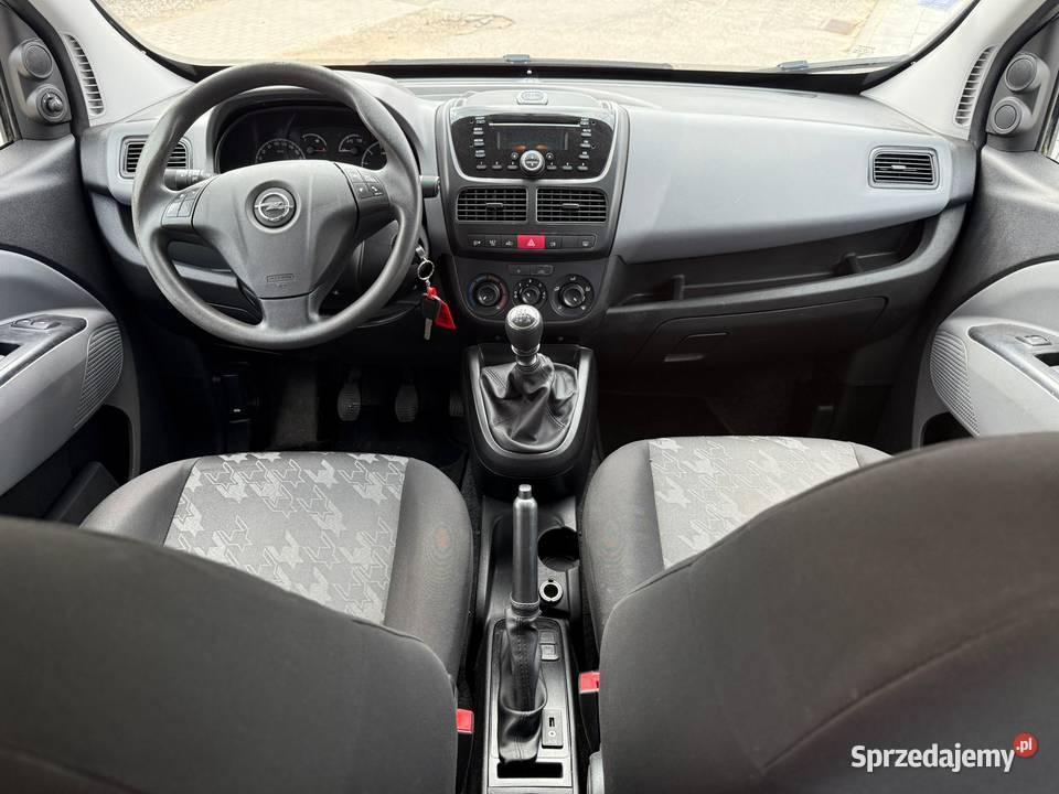 Opel Combo 14benzyna 7 osobowy 116 przebiegu Bytów