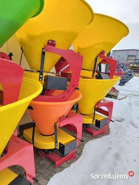 Rozsiewacz lejkowy sadowniczy 300 l Świebodzin