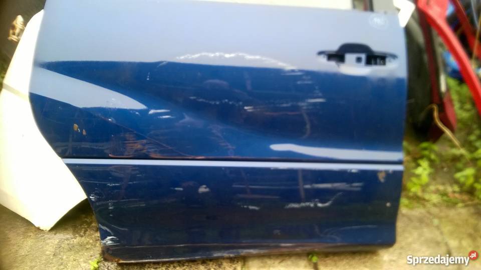 TOYOTA PREVIA DRZWI PRAWE TYŁ 2000 2001 2003