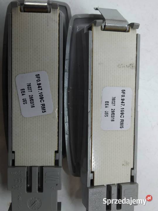 LAMPKA PODSUFITKI KOMPLET 5TA947105C 5G0947291K