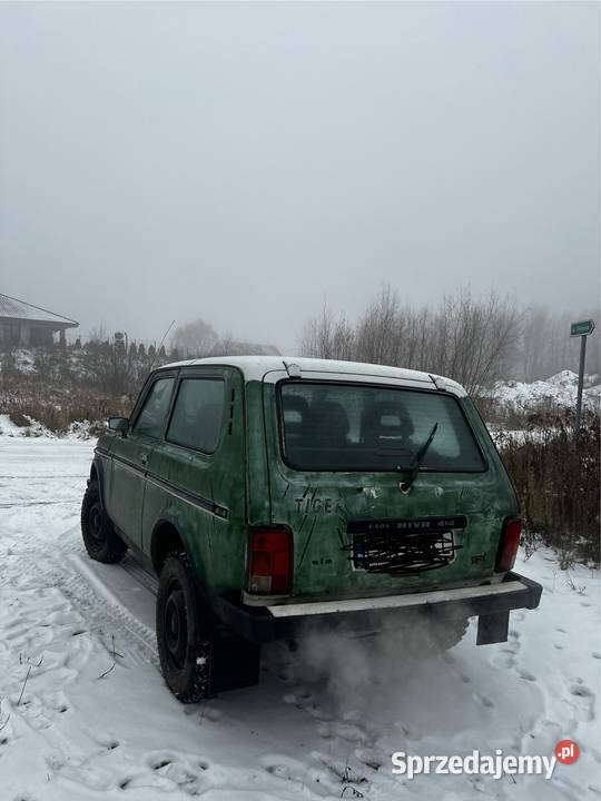 Lada Niva 17 Benzyna 4x4 2003 Klasyczna 1690cm3 wielkopolskie Gniezno sprzedam