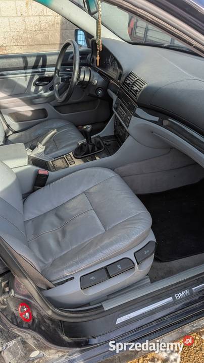 BMW E39 528 garażowany Momocicha