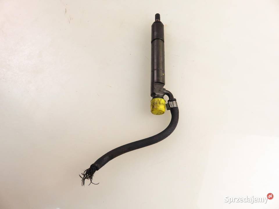 WTRYSKIWACZ DEUTZ BF4M1013EC 02112640 0432191377 sprzedam