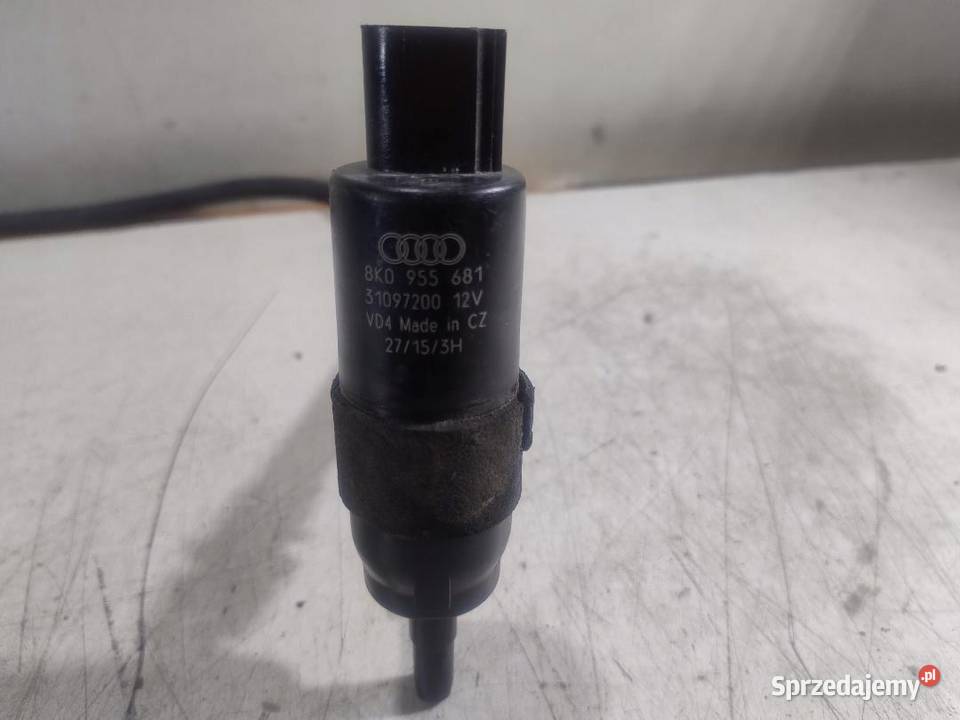 POMPKA SPRYSKIWACZA LAMPY PRZÓD AUDI A4