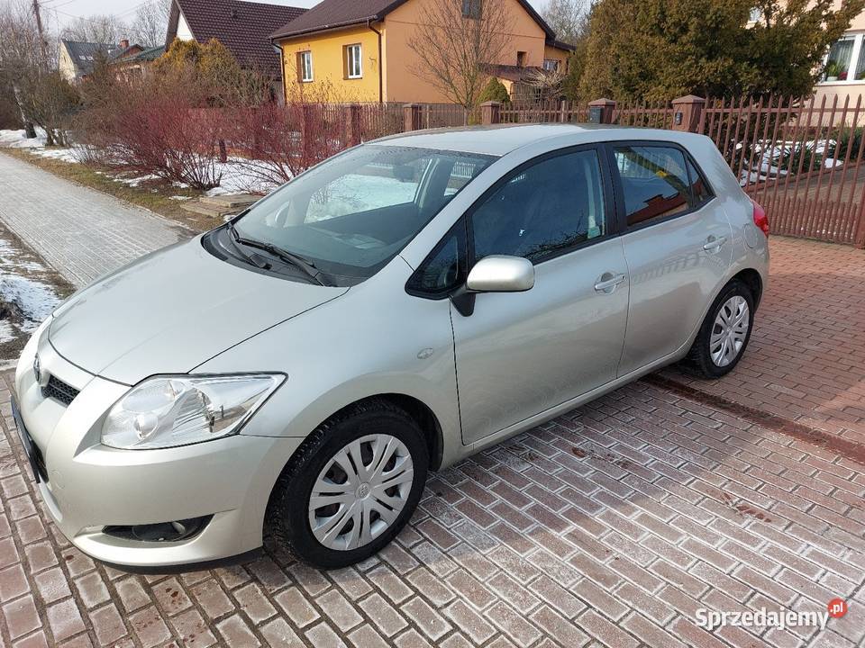 Toyota Auris 14 benzyna 1400cm3