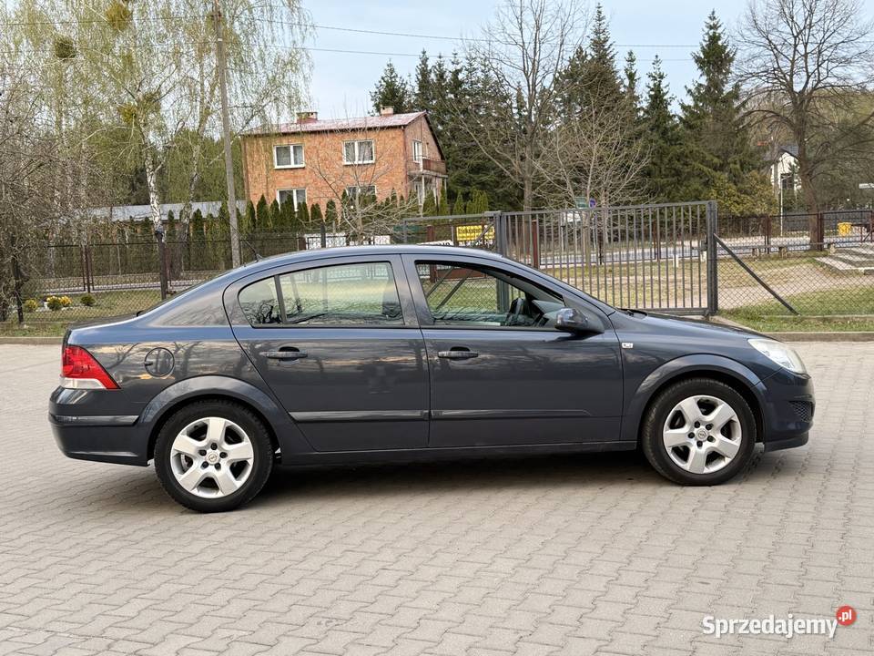 Opel Astra H Salon 16 16v Osowiec