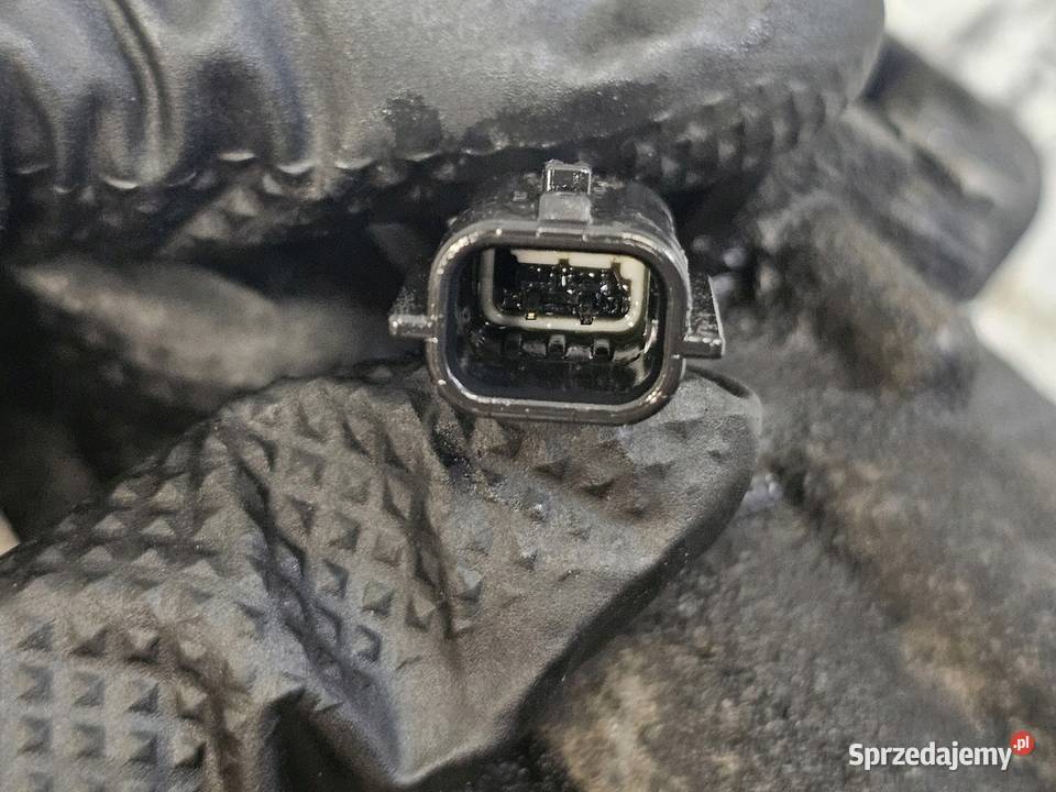 TRAFIC VIVARO 20 DCI M9R786 114 12r sprężarka Kielce sprzedam