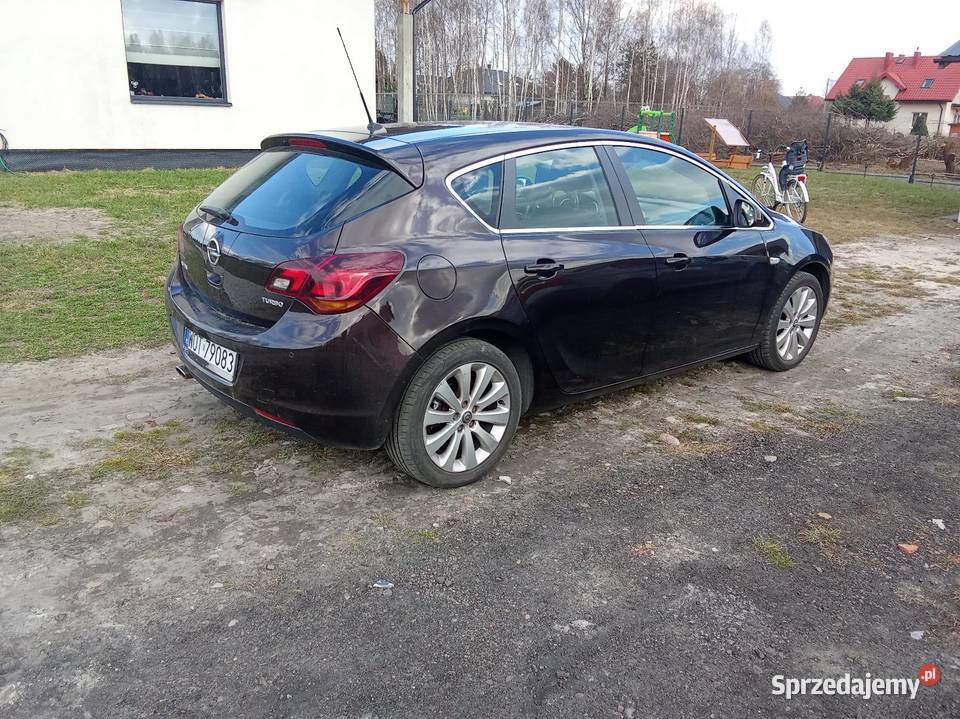 Opel Astra J 2012r 14 turbogaz welurowa tapicerka