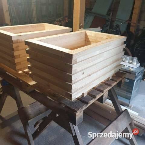 Sprzedam doniczkę drewnianą ogrodową Duczki