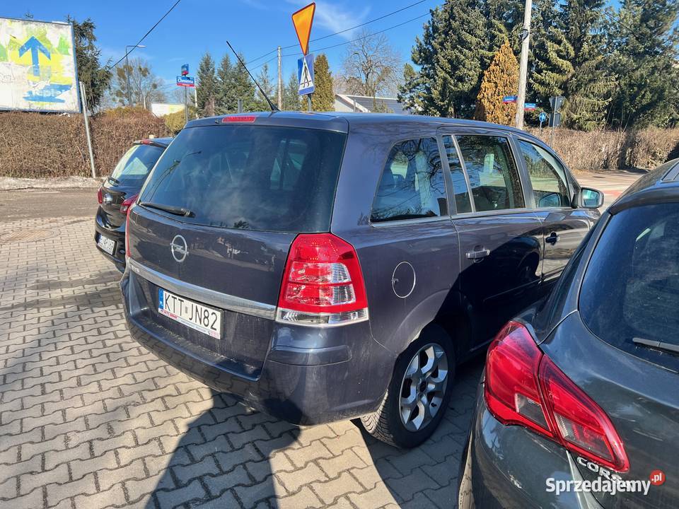 Opel Zafira B 18 Gaz 7osobowy zarejestrowany isofix łódzkie Łódź