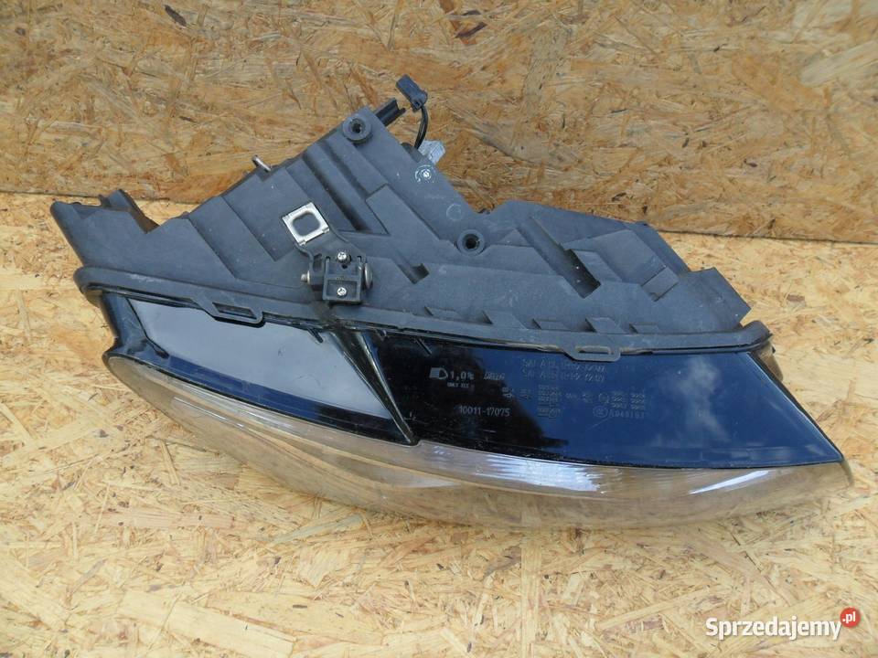 AUDI Q5 LAMPA REFLEKTOR PRAWY XENON