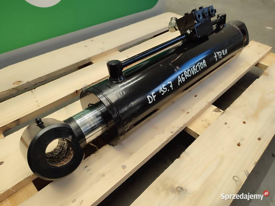 Siłownik otwierania łyżki Deutz Fahr 357 Wilkowo sprzedam