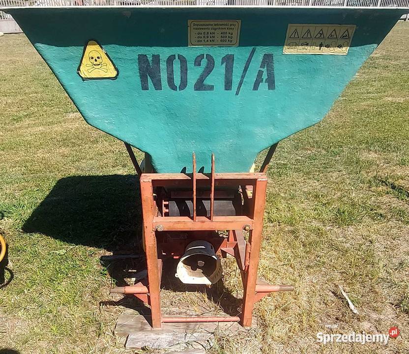 Rozsiewacz nawozu wapna N021A Pisklaki sprzedam