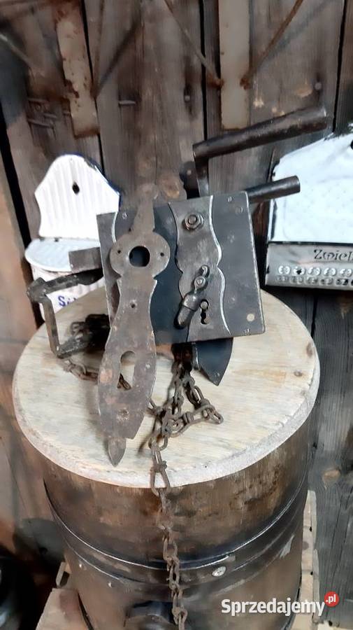 Zabytkowa zamek puszkowy