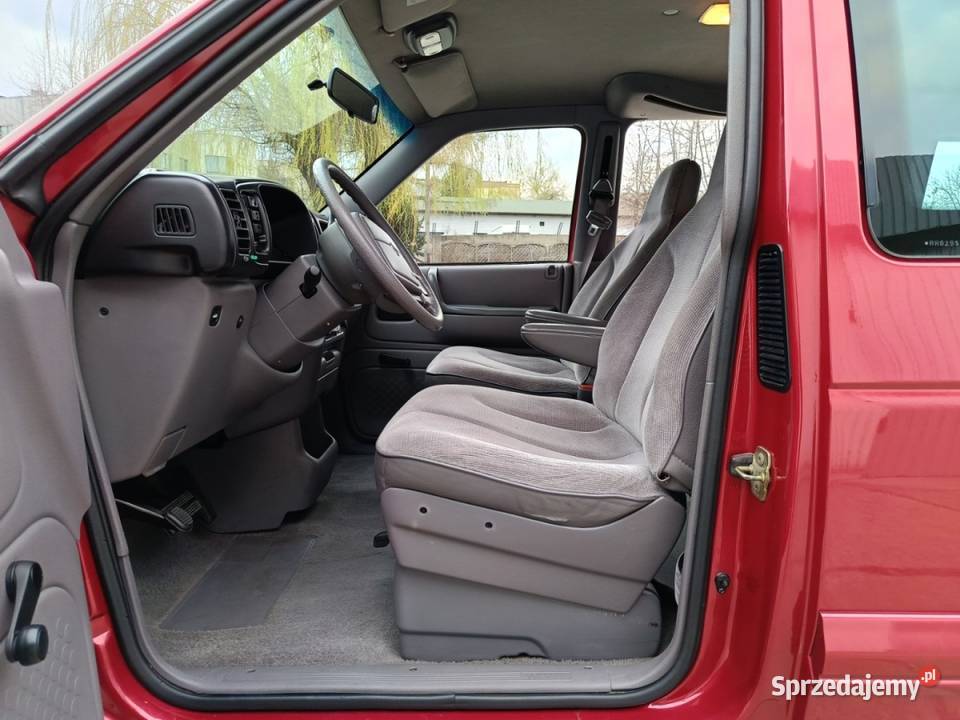 Chrysler Voyager Nowości w Polsce Oryginalny Rok produkcji 1994 Dąbrowa Górnicza