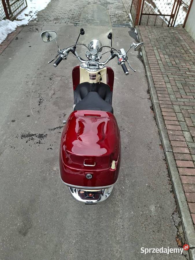 Skuter 125 ZNEN świeżo sprowadzony 2016 niski