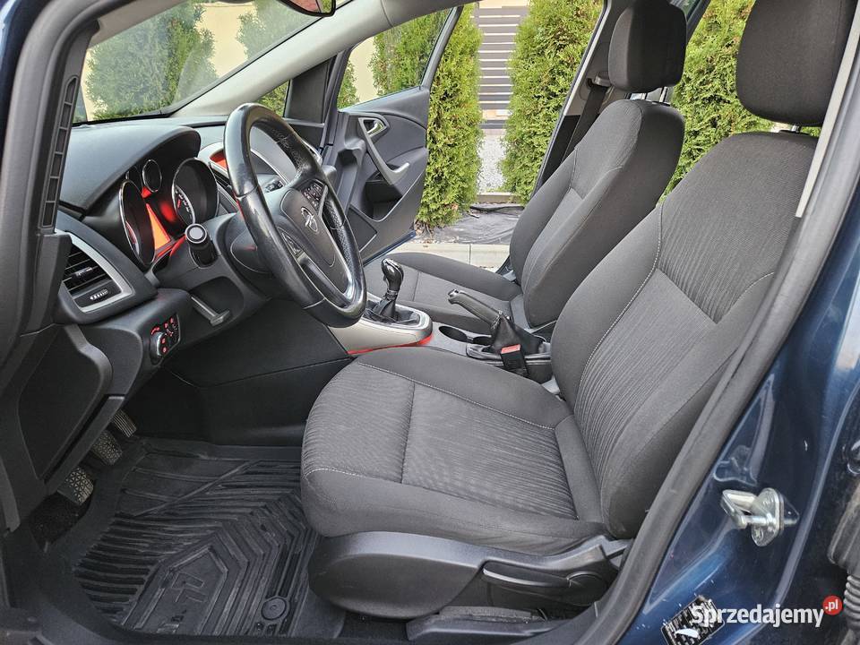 Opel Astra 2011 14T 140 hak dużym serwisie kurtyny powietrzne Rzeszów