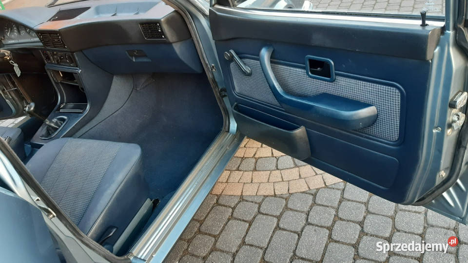 BMW 518 BMW 5er 518i E28 19811987 Bachowice