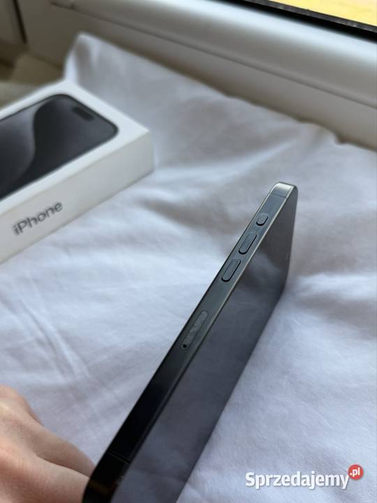 iPhone 15 Pro 128 GB black titanium bateria 88 Apple / iPhone