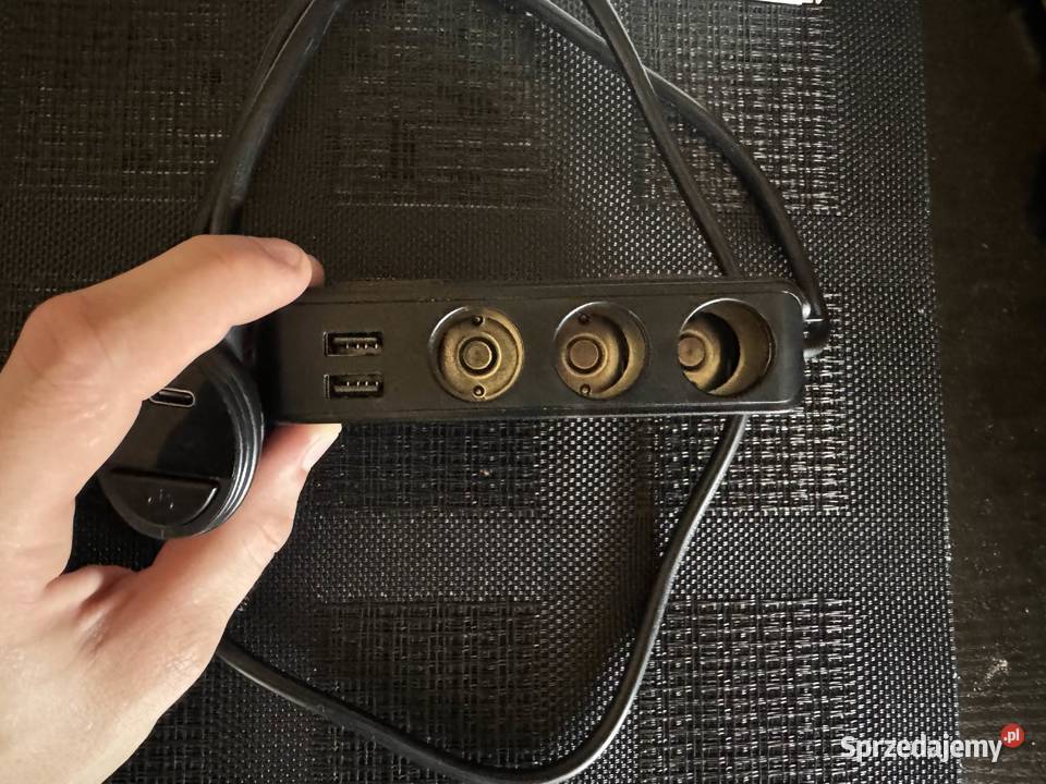 Rozdzielacz samochodowy Xblitz R7 USB QC 30 z Rozdzielacze gniazda zapalniczki Pleszew