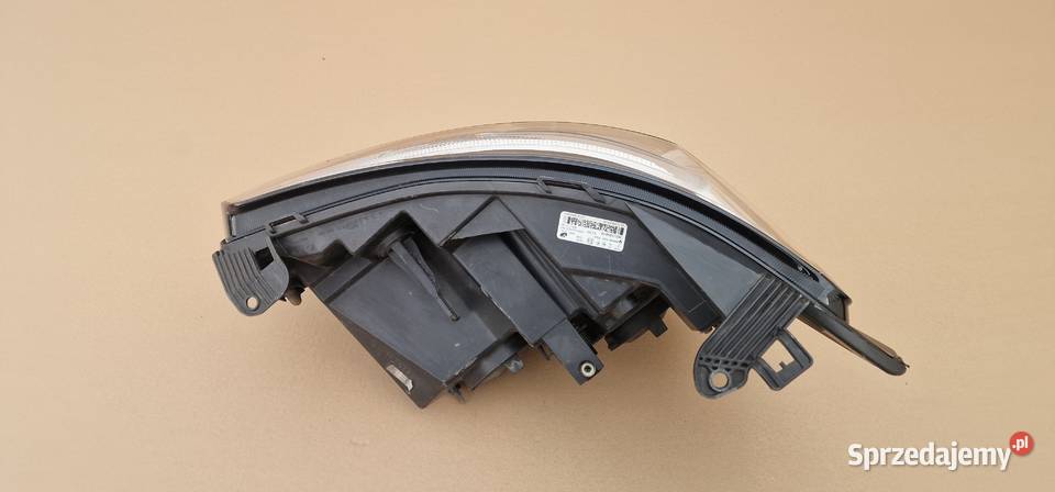 RENAULT MASTER III IV LIFT 2019 REFLEKTOR LAMPA Bieleń sprzedam