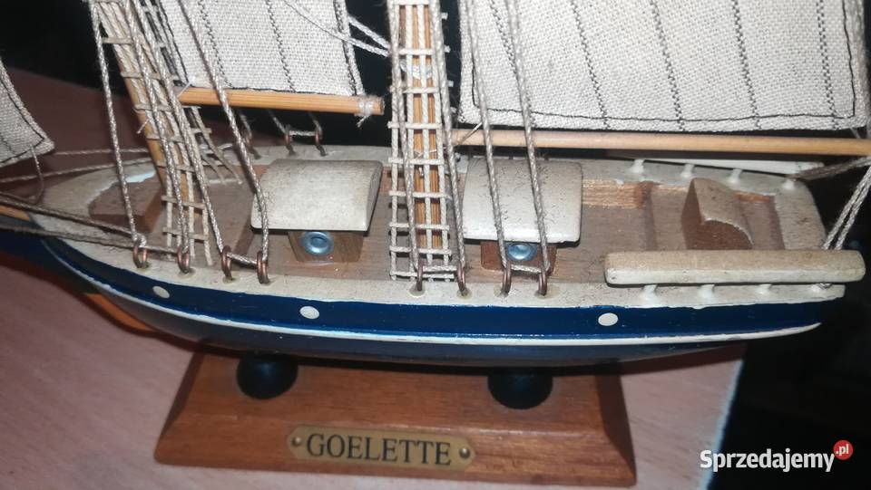 Stary drewniany żaglowiec łódka okręt Goelette Łódź