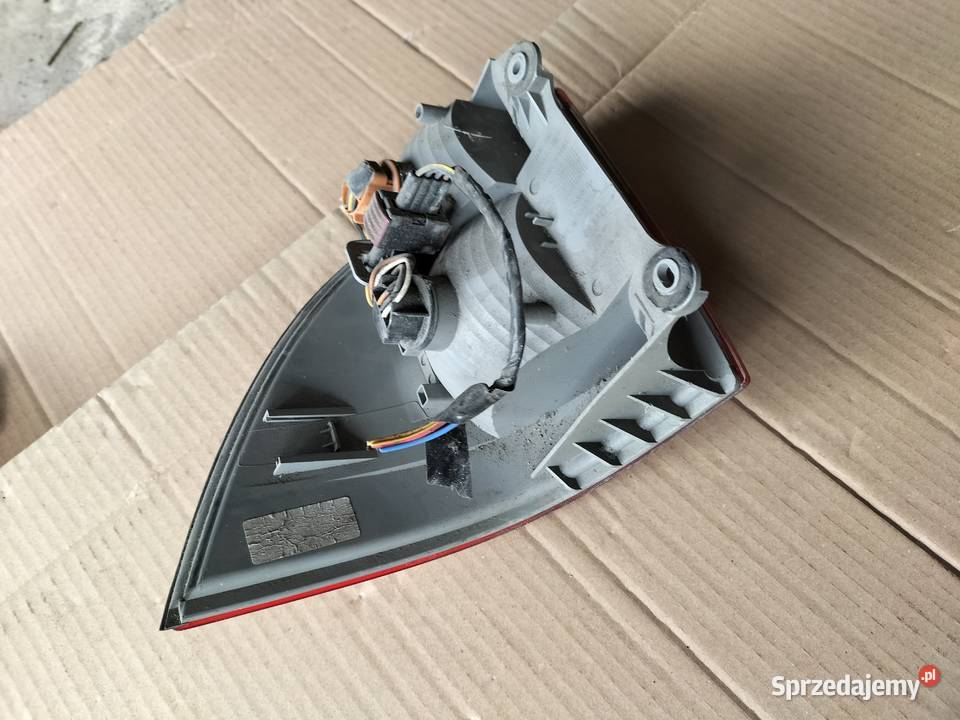 SAAB 95 95 LAMPA TYŁ TYLNA PRAWA Kamień-Kolonia sprzedam