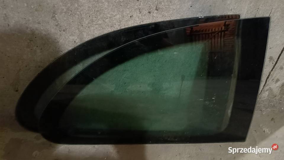 Szyba prawy tył 3d Nissan Micra K12 osobowe Kraków sprzedam