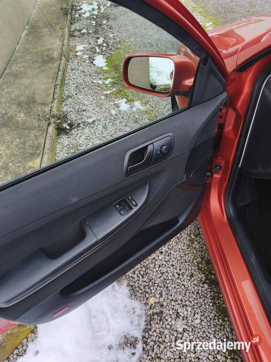 Sprzedam świeżo sprowadzonom Skodę Fabię centralny zamek