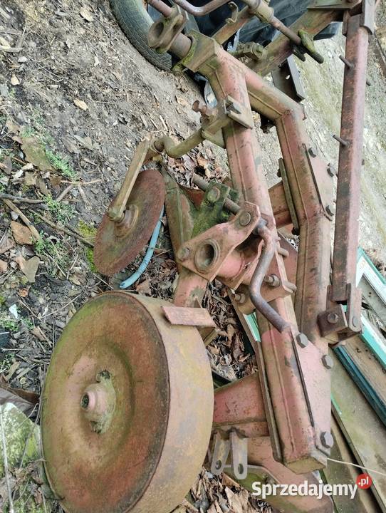 Pług dwuskibowy Grudziądz sprzedam nieuszkodzony Fajsławice